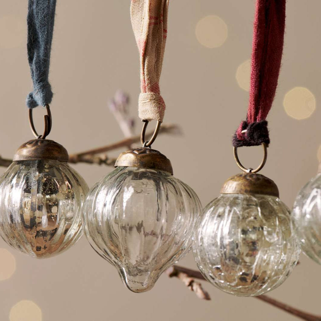 Assorted Silver & Clear Dew Drop Bauble - DD2700GB - Uneeka