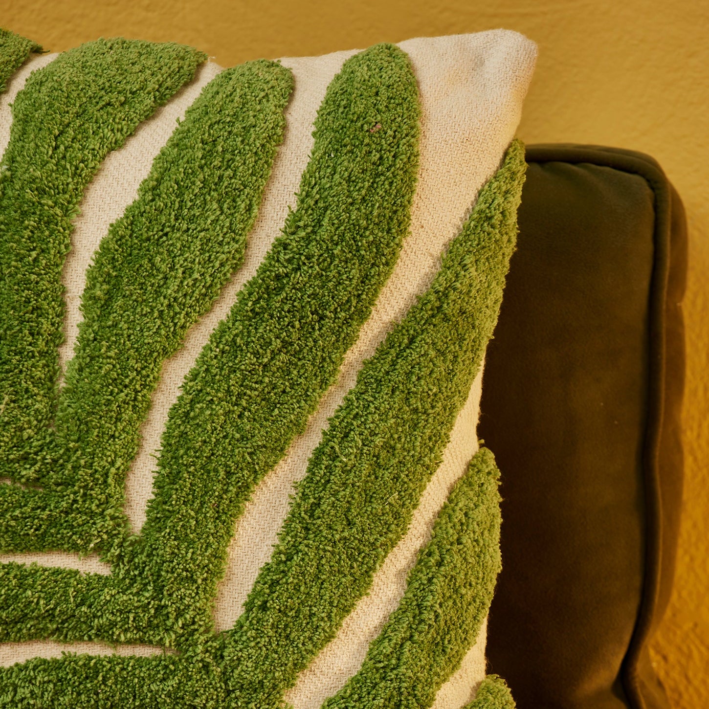 Green Palm Leaf Tufted Cushion - CC250 - Uneeka