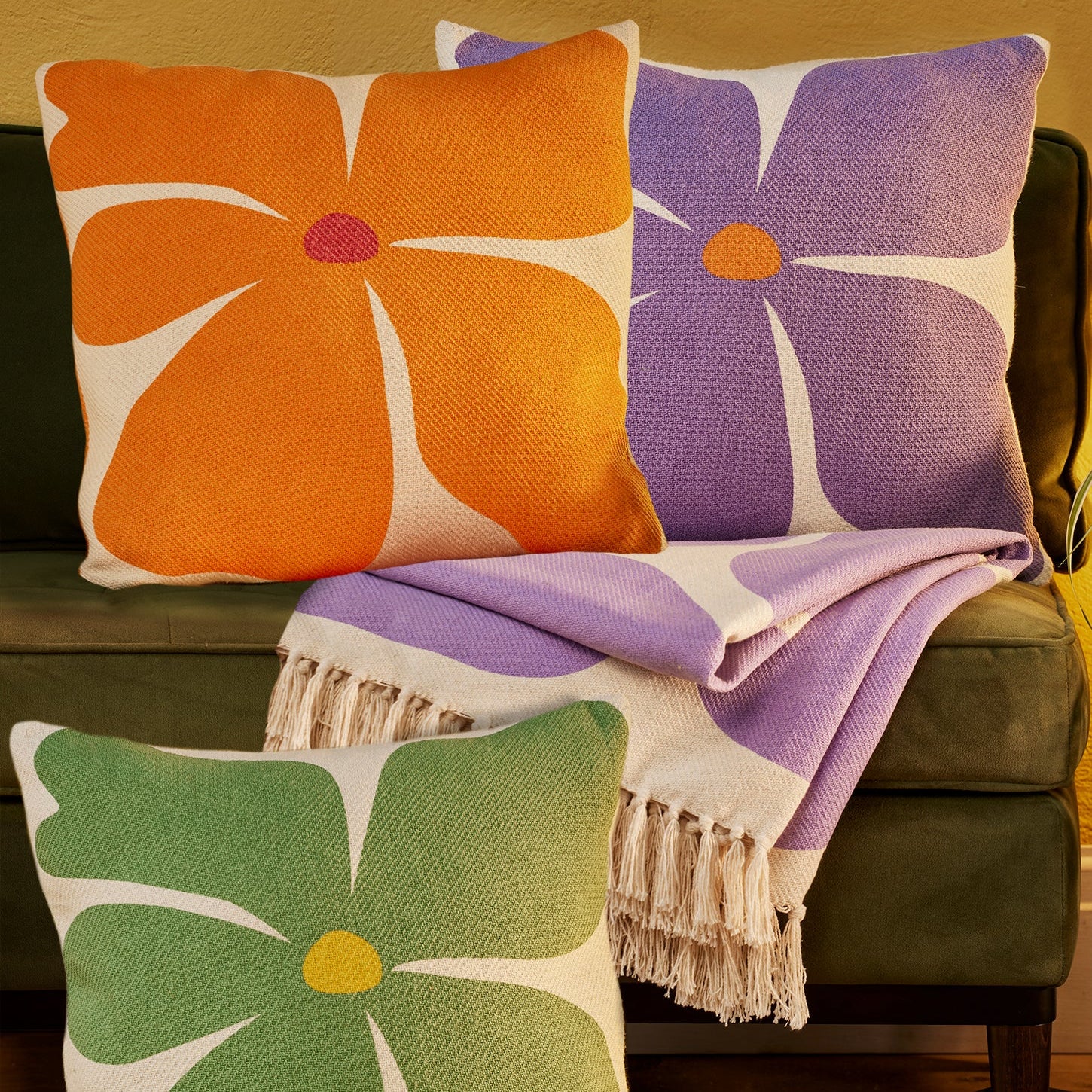 Screen Printed Bold Flower Cushion - CC255 - Uneeka