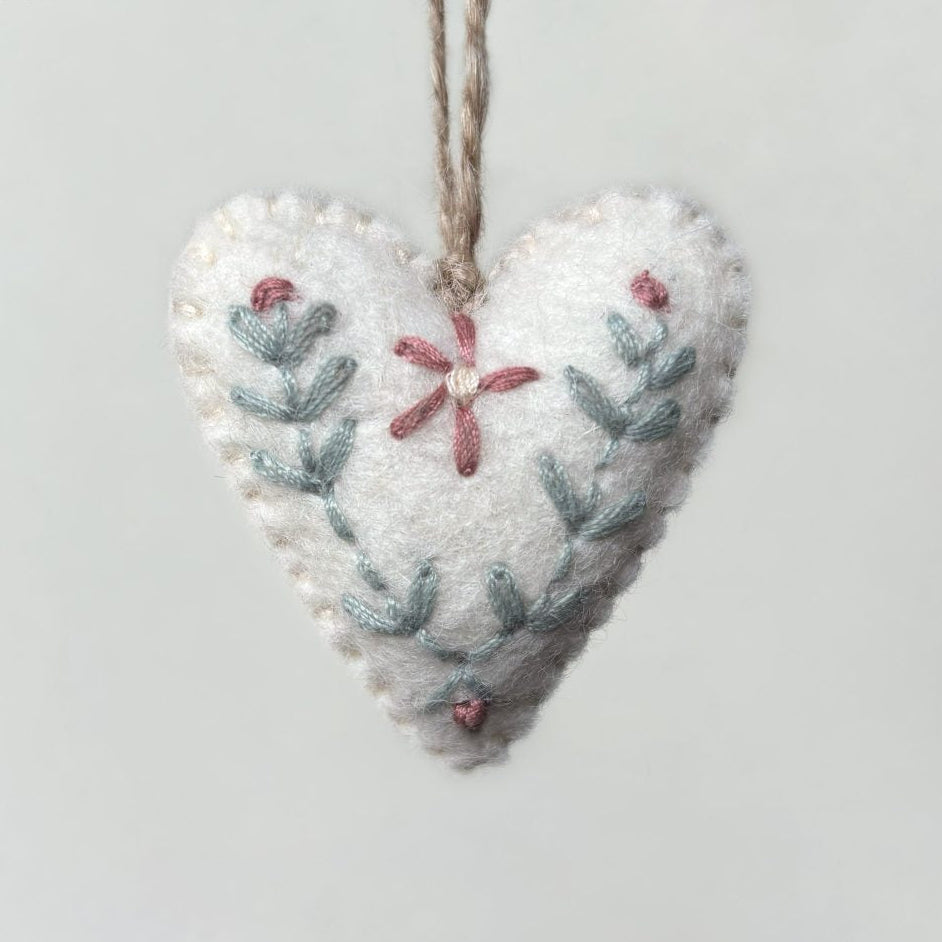 Felt Embroidered Floral Hanging Heart - 693.3 - Uneeka