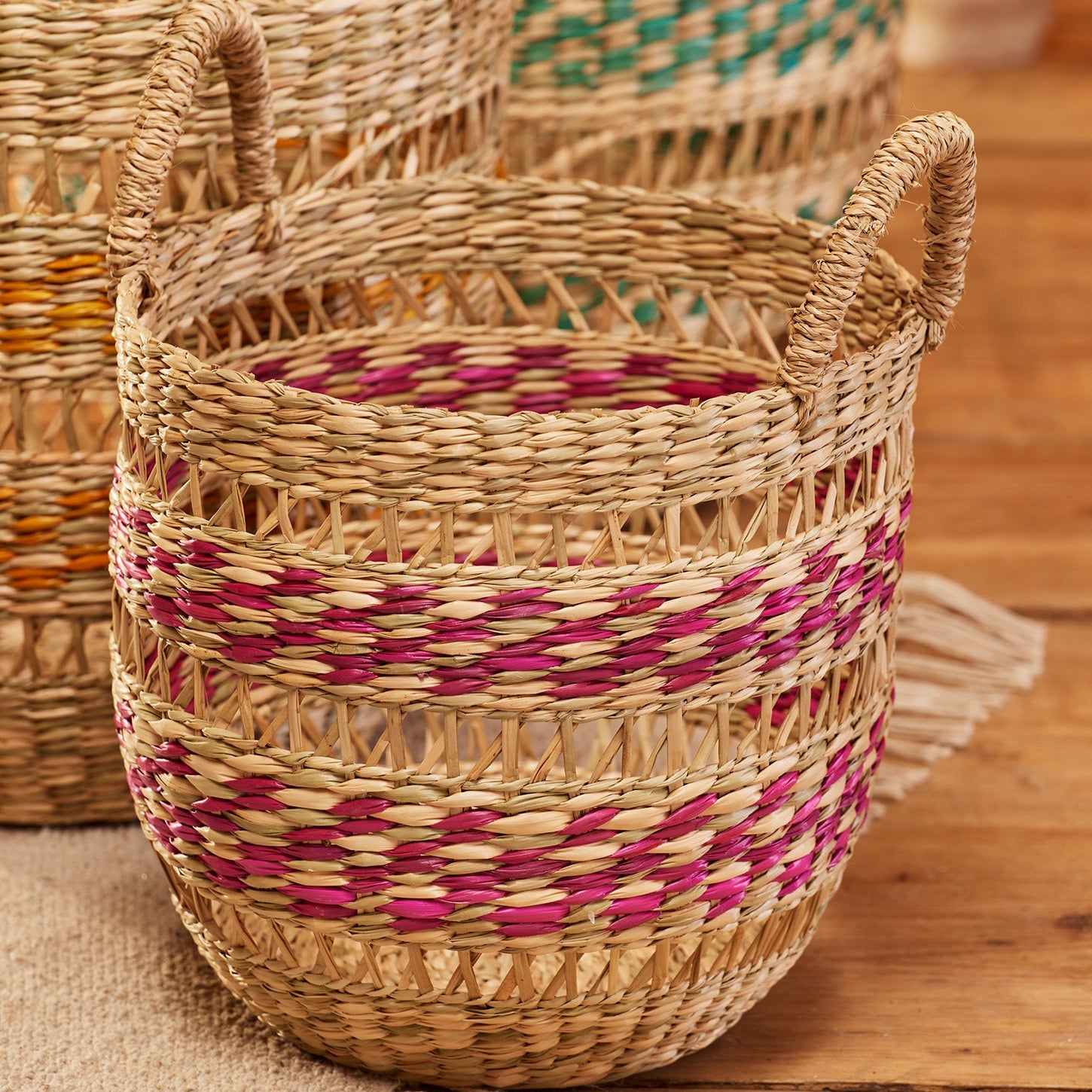 Open Weave Hand Painted Stripe Seagrass Round Basket - BSK16 SMall - Uneeka