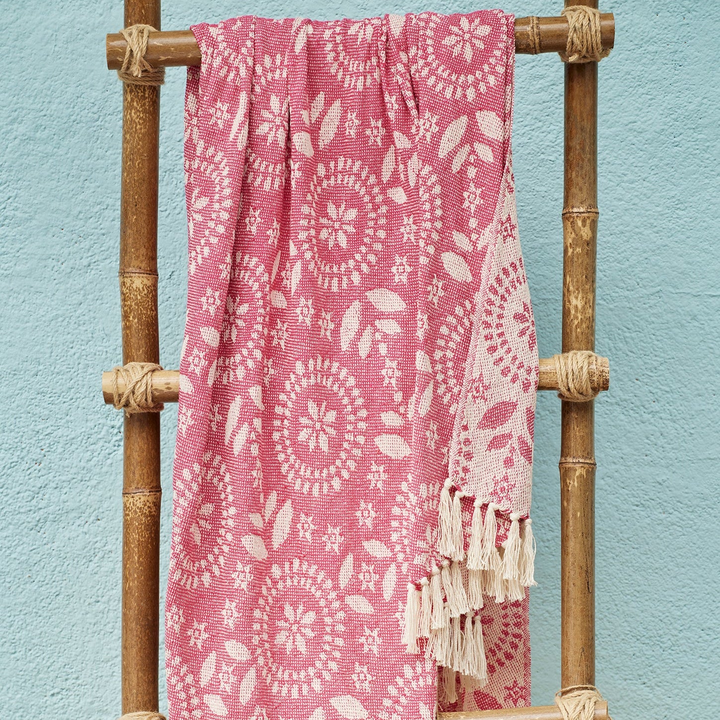 Alpine Recycled Cotton Jacquard Throw - TH25-RED - Uneeka