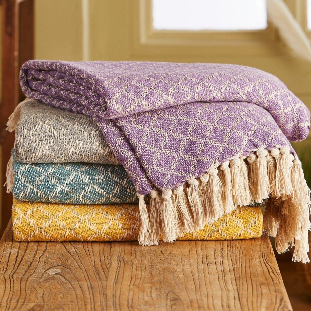 Diamond Handloom Recycled Throw - TH102P - Uneeka