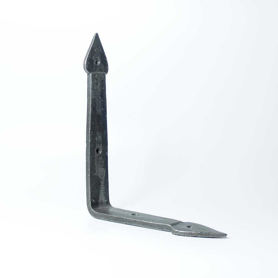Antique Iron Spearhead End Shelf Bracket - 70.074.AI.200 - Uneeka