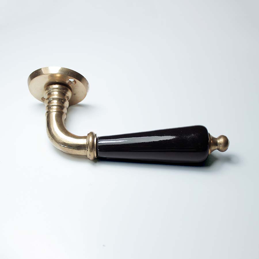 Brass & Ebony Round Plate Lever Handle - 49.130A.ENB.120 - Uneeka