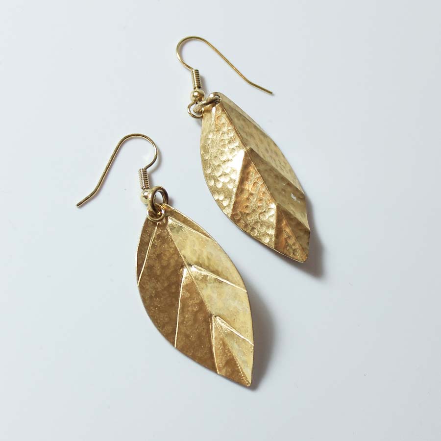 Brass Medium Veined Leaf Earrings - JEMB15 - Uneeka