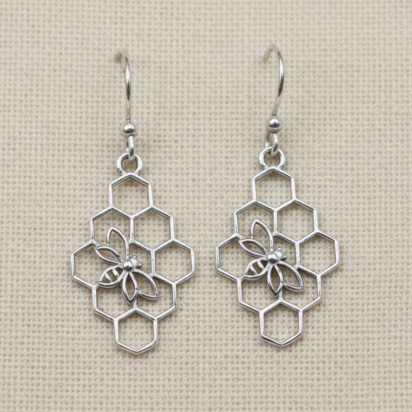 Honeycomb & Bee Silver Earrings - ASH2250 - Uneeka