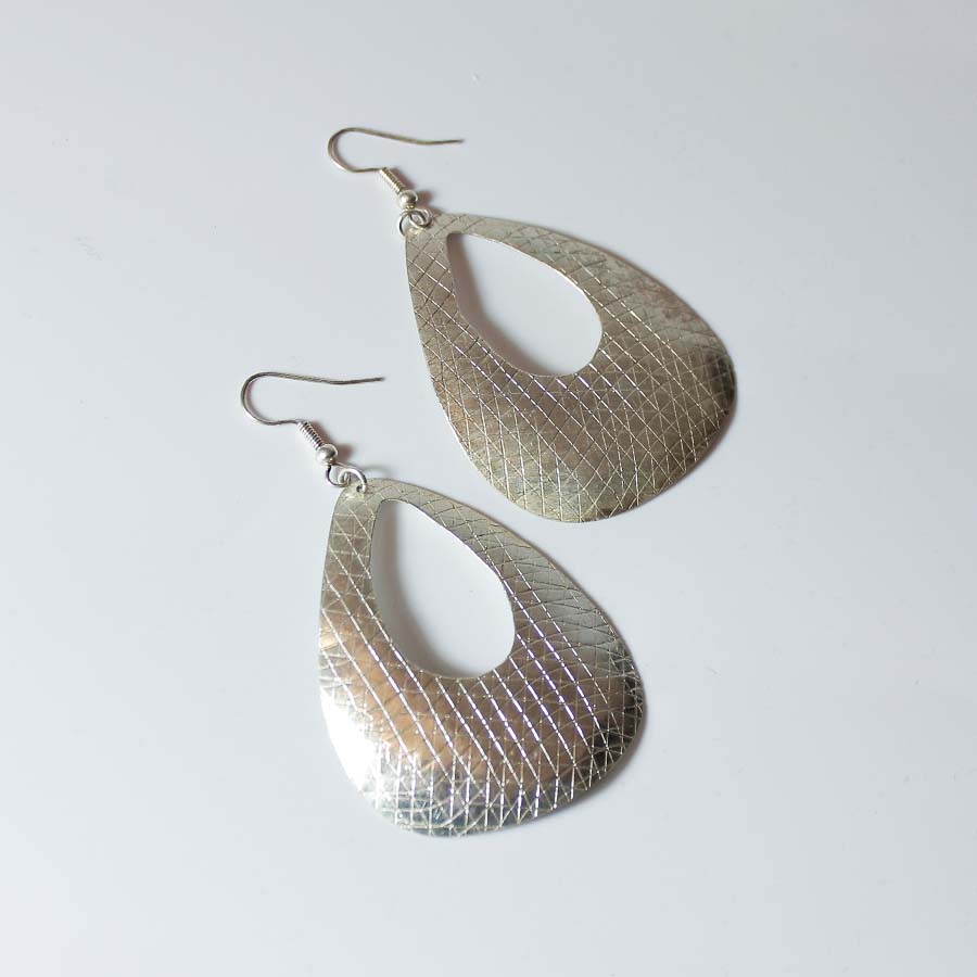 Silver Plate Rounded Cut Out Triangle Earrings - JEMS15 - Uneeka